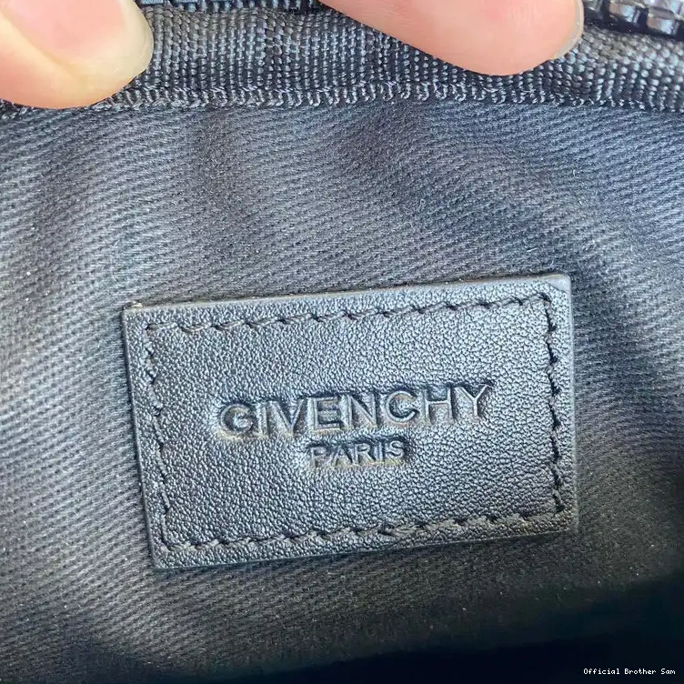 Official Brother Sam 2209SW0039 Bag Givenchy 1015